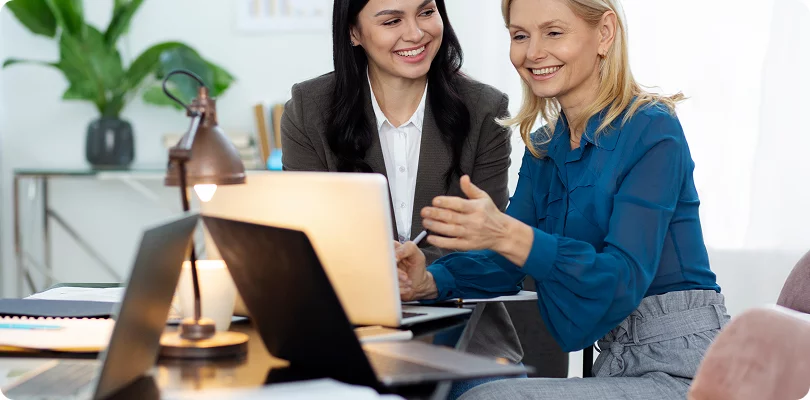 Xionnix experts planning effective SEO strategies for business growth.